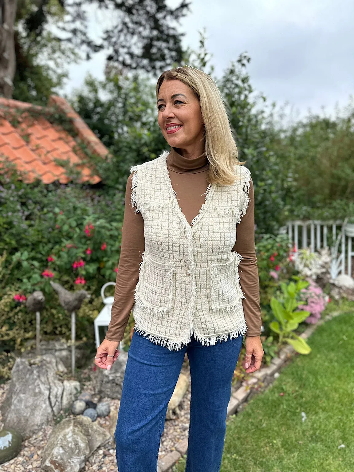Antique Cream Premium Soft Fringed Chenille Gold Tartan Gilet
