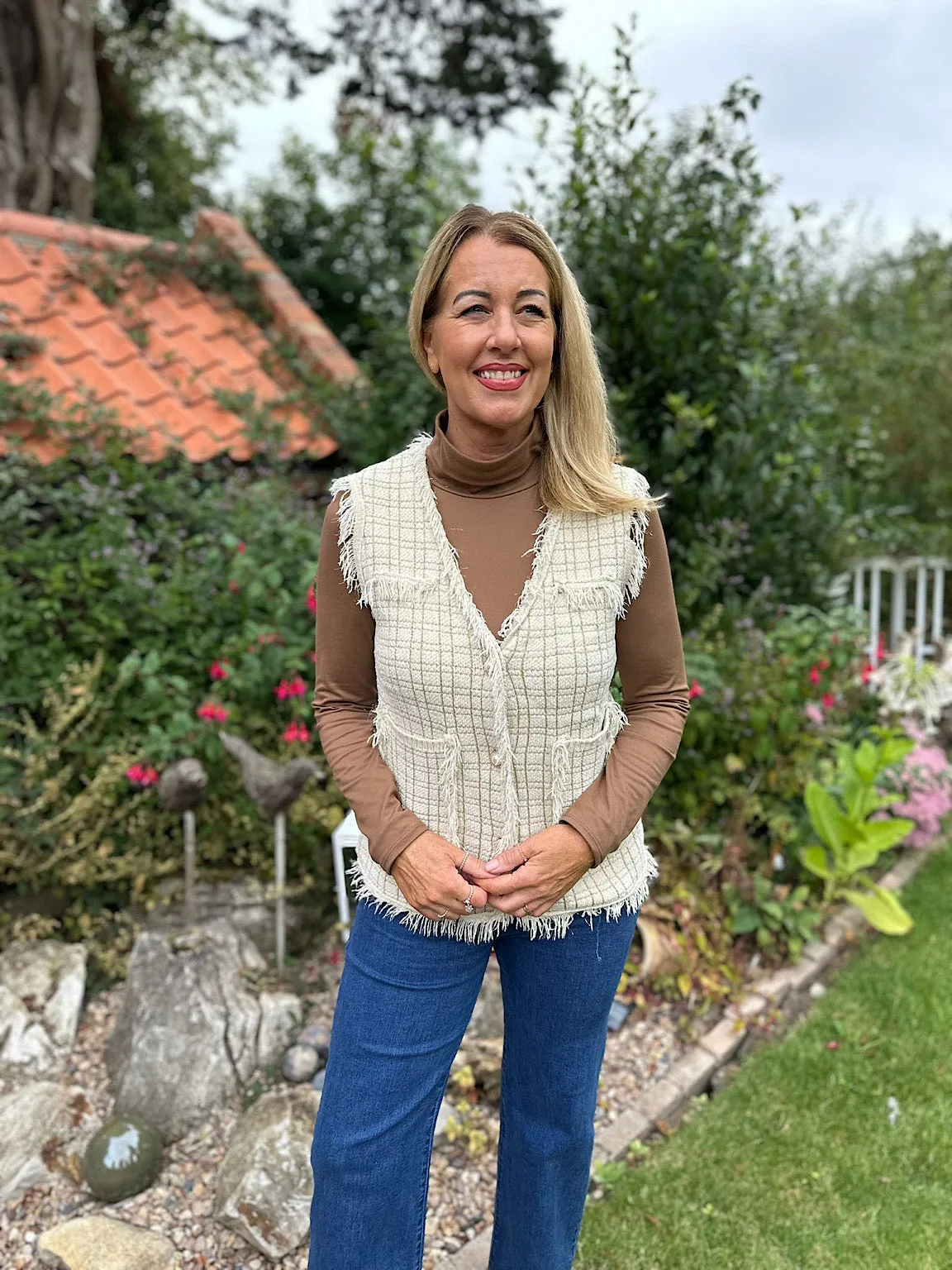 Antique Cream Premium Soft Fringed Chenille Gold Tartan Gilet